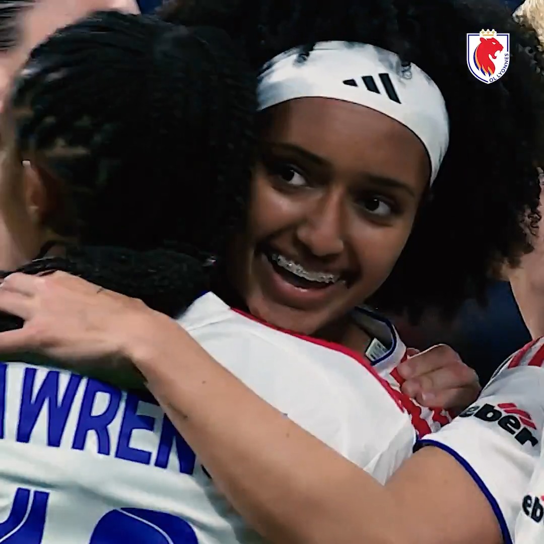 Lily Yohannes, 18 ans, pendant un match de Champions League. 🤯🥶