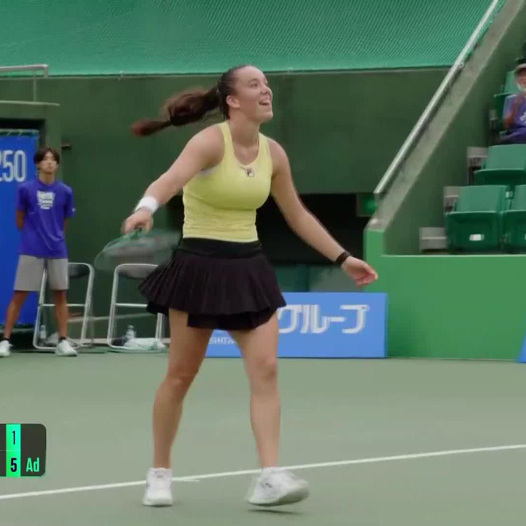 Tereza Valentova. Remember the name. The teenage qualifier knocks out No.3 seed Mertens in the Round of 16 in Osaka. #JapanOpen