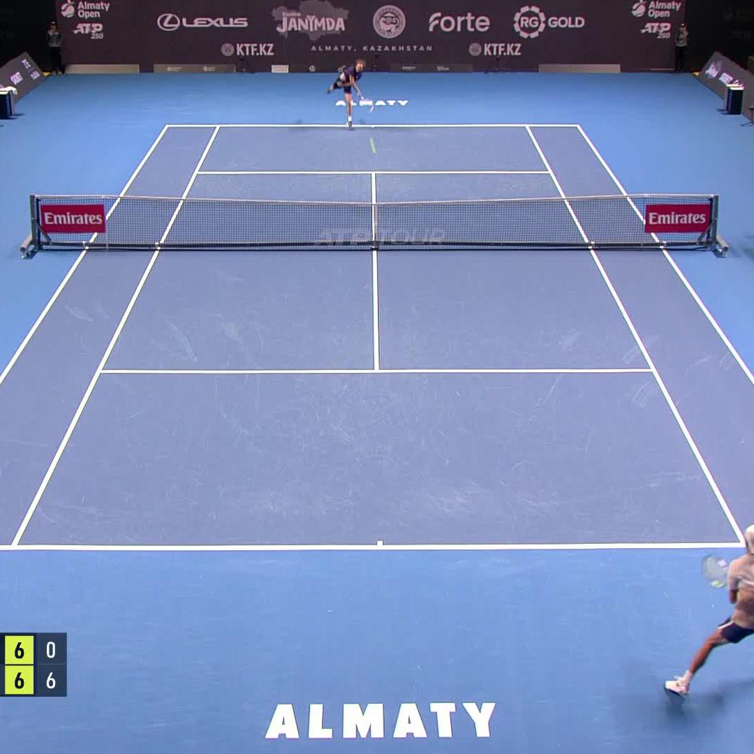 Finishing with a flourish 😤 Daniil Medvedev wins the last 11 points to defeat Walton 7-5 7-6(0) and reach his 12th quarter-final of 2025 - 2nd only to Alcaraz (13)! 😳 #AlmatyOpen