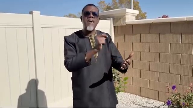 “When he is lying his mouth will shake” Reno Lienus Omokri’s mouth just dey shake for this video! “I had a GLK, G Class, convertible but I gave them out” 🤣🤣 To borrow LAMBAghini for posing Abi? 🤣