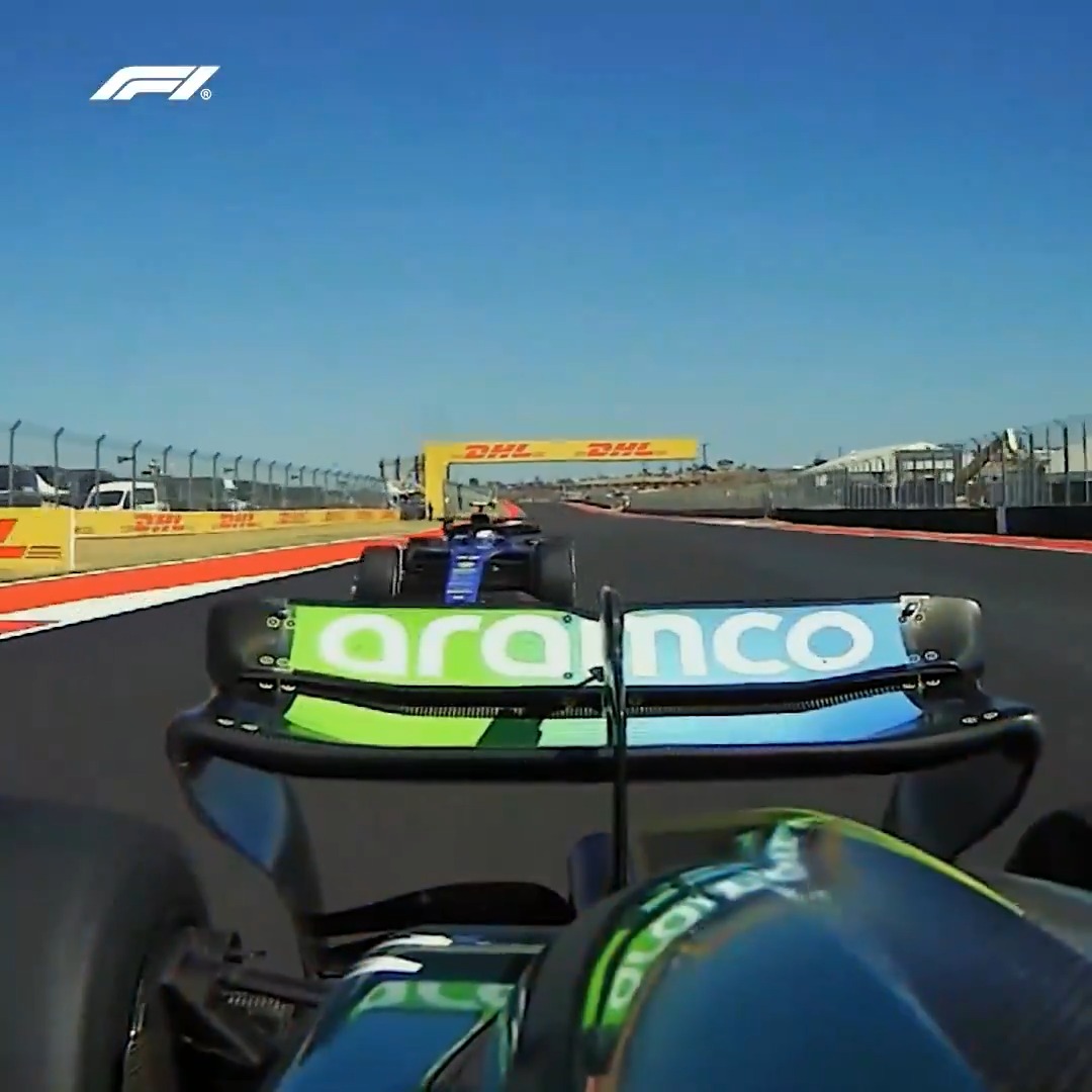 Colapinto darts down the inside and past Alonso 👏 Top move from Franco in what was only his fourth F1 start 🕺 #F1 #USGP