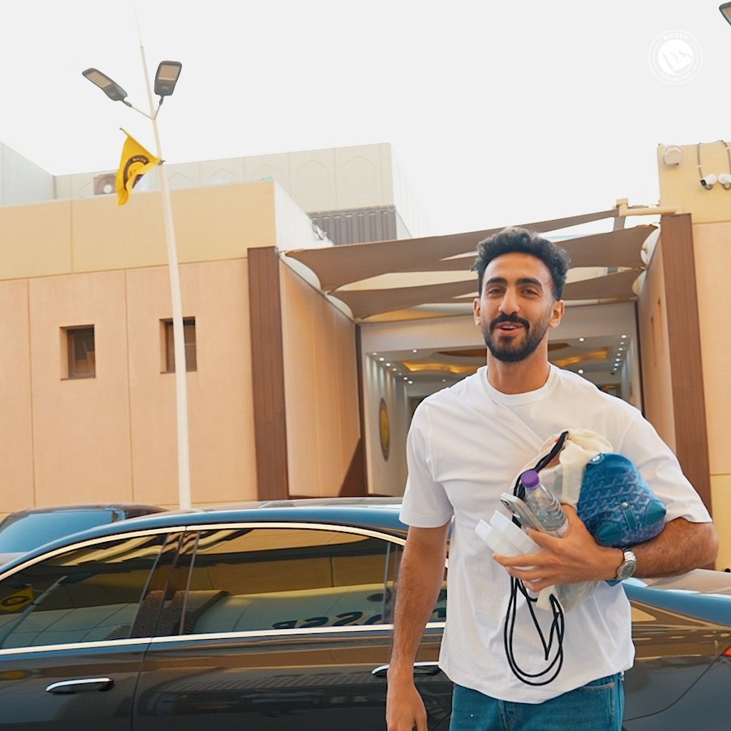 مسـاء الخيــر 🤩 صفوفنا اكتملـت .. نجومنا في مقـر ناديهم #النصر 💛