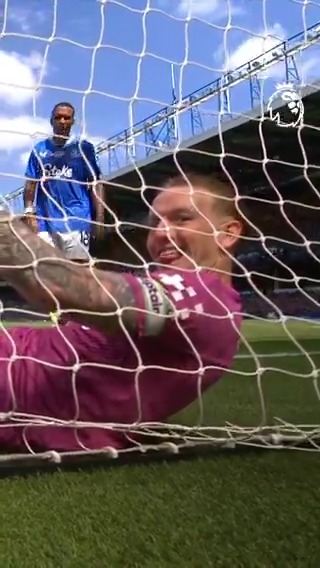 Jordan Pickford being Jordan Pickford 😅 We'll be treated to even more of these moments as he has just signed a new Everton contract!