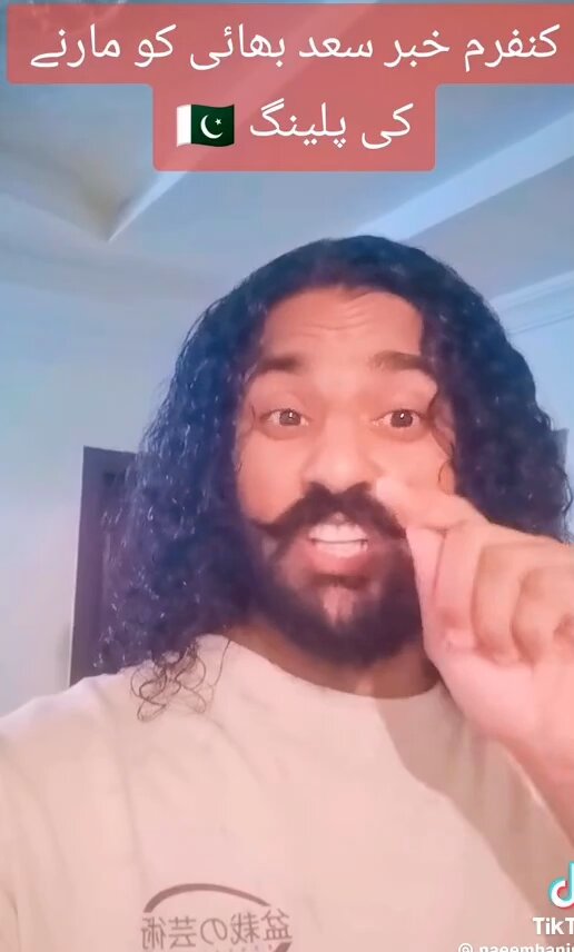 یہ لبیکی تھتھا سعودیہ بیٹھا ہے اور پاکستان میں خانہ جنگی کروانا چاہتا ہے جبکہ سعودی میں سڑک پر نکل کر ایک گاڑی بھی روک کر چی چی پاں پاں نہیں کر سکتا ایسے کتوں کو واپس لانے کا بندوبست ہونا چائیے