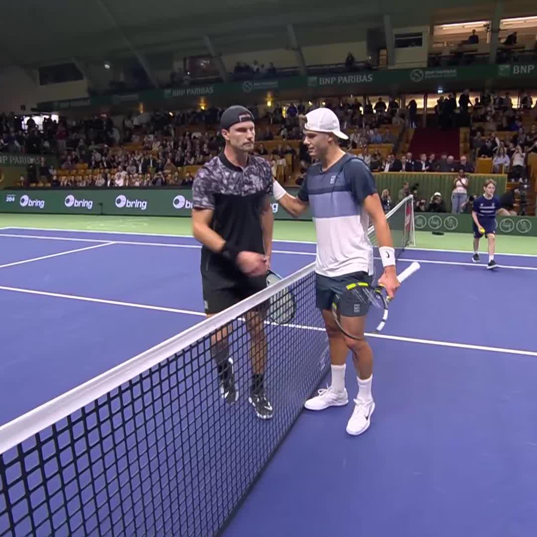 A winning return 🙌 Top seed Rune defeats Fucsovics 6-4 6-4 and is back in the Stockholm quarter-finals! #BNPParibasNordicOpen
