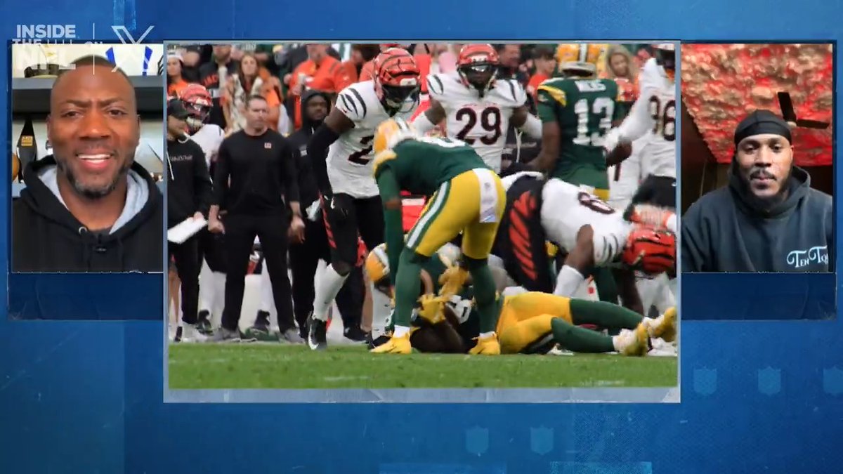 "If I just laugh in your face, what you gonna say?" Josh Jacobs uses his mid-play laughter to silence any trash talk 😅 @Packers | @RealRClark25