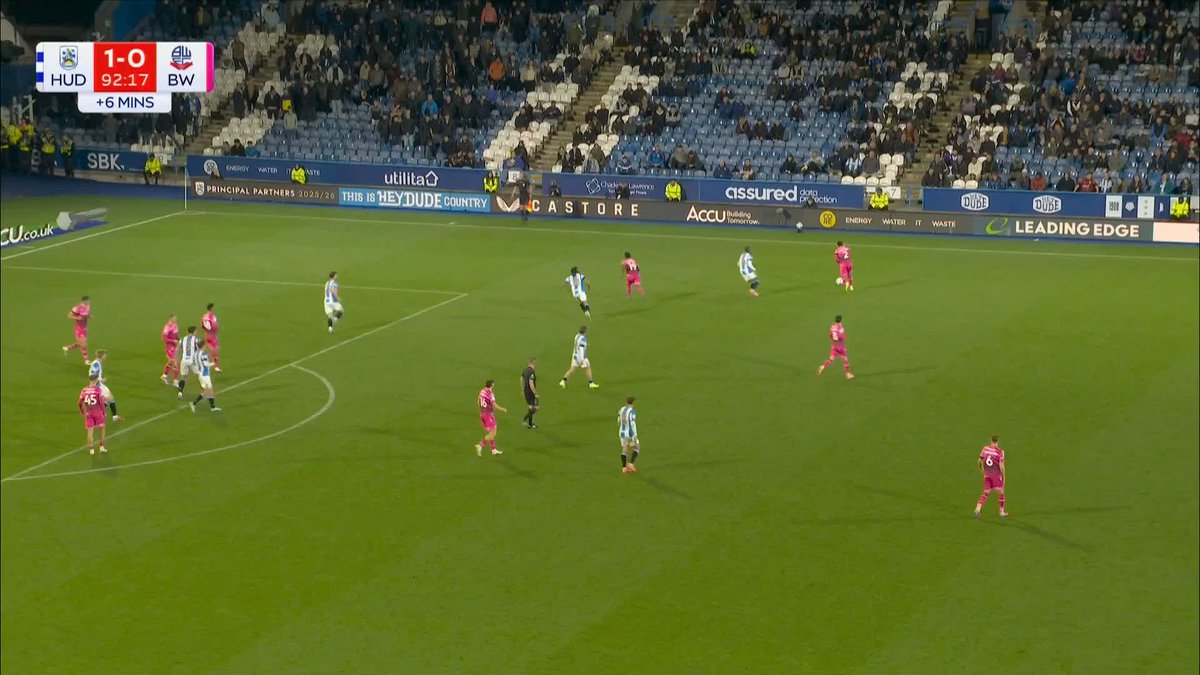 "What a SUPERB header from Dalby!" Bolton are level in the 93rd minute thanks to Sam Dalby's leaning header ⚽️