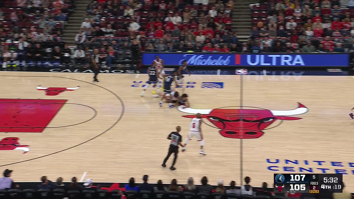 Jevon Carter in the clutch! 🔥 Jevon Carter (Bulldog) | Chicago Sports Network