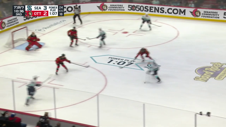 Huge shoutout to Jake Sanderson for keeping the Ottawa Senators in the game in the third with this diving stop! 🤯