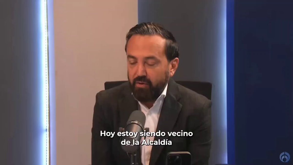 Olvidados nos tiene la alcaldía de la Cuauhtémoc a sus habitantes. Ya hasta le cambiaron el nombre a las calles, no los culpo, se parecen más a la luna que a una vialidad. Los cargos son para ejercerlos no solo para ocuparlos.