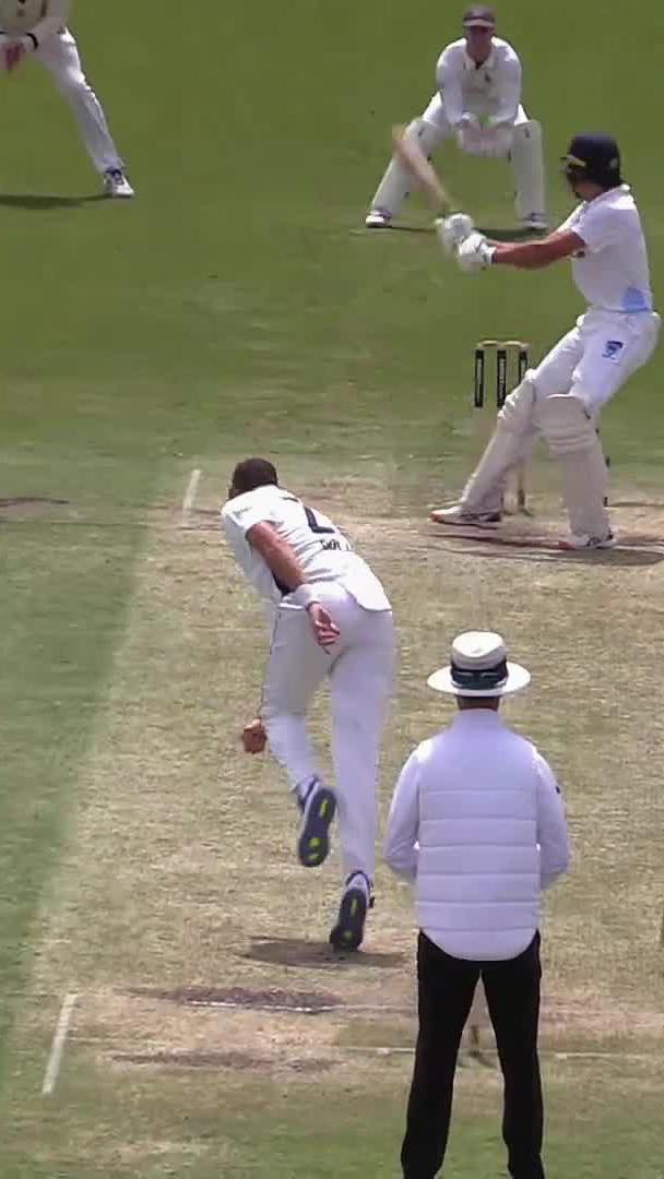 Sam Konstas ramped shot for six to Scott Boland who got him out bowled in 1st inning!! I remember, 🇮🇳 won the 1st game &amp; then this kid debuted. He came with intent, hits similar ramp to Bumrah &amp; rattled our players &amp; even bumped into king &amp; we lost 3-1😭