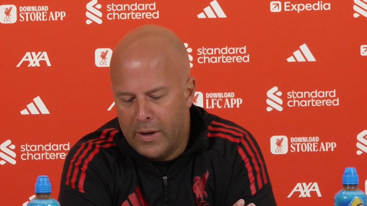 "We've conceded too many goals that's for sure" Arne Slot's honest assessment of Liverpool's recent performances, ahead of facing Manchester United 💭