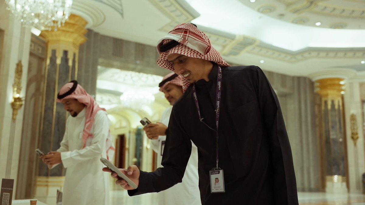 لقطات من احتفال #طيران_أديل بنجاح موسم العمرة والحج والوجهات الصيفية، واستعراض أبرز إنجازات الشركة في 2025 وتكريم الموظفين المساهمين في تحقيق هذا النجاح. كل الشكر والامتنان لكل من شاركنا وجعل هذا الحدث المميز أكثر تألقًا وتميّزًا ونجاحا .
