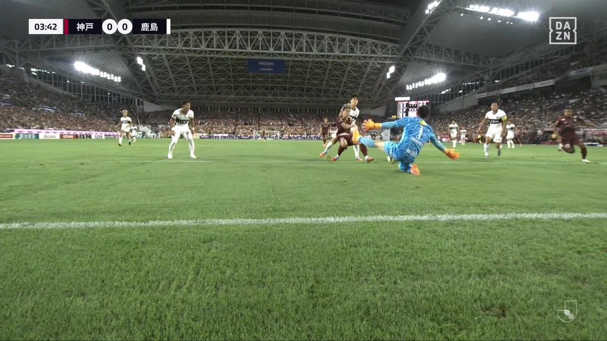 今日も“GOD”セーブ 誰もが失点を覚悟のシーン しかしそこには #早川友基 が立ちはだかる! 🏆明治安田J1第34節 🆚神戸×鹿島 📺#DAZN LIVE配信中 #Jみようぜ #Jリーグ #だったらDAZN
