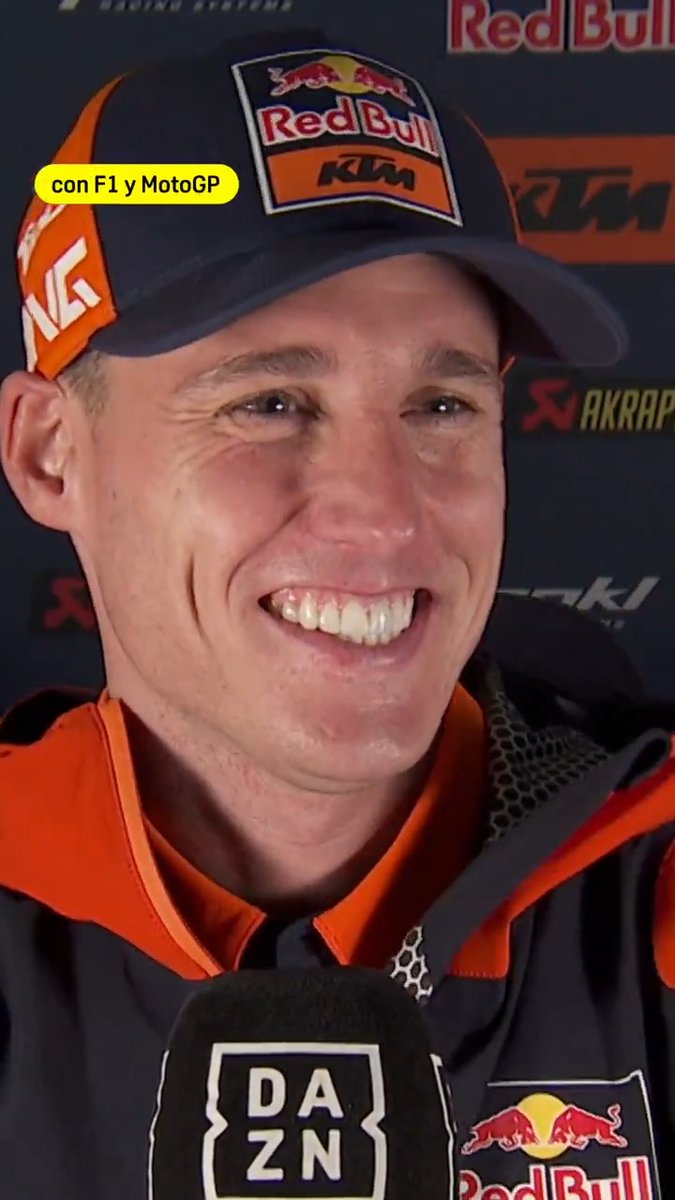 La sonrisilla que se le escapa a Pol Espargaró... ¡Llevaba dos meses sin subirse a la MotoGP y ha sido la primera KTM en el primer día en Australia! 🙌 "Piloto la moto como quiero, me siento muy cómodo" #AustralianGP 🇦🇺 #MotoGP 🏁