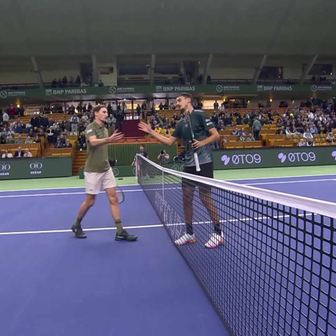 Through in three ➡️ Humbert defeats Sonego 6-7 6-0 6-3 to advance to the final four! #BNPParibasNordicOpen