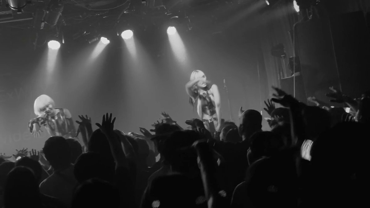 【#イクスワイズ小話】 「ExWHYZらしい」と思う曲’ANSWER’ イントロの高揚感、ビルドアップのクラップ&amp;掛け合い、Dropのカタルシス 今でも成長し続けていて、それがこんなゴリゴリのダンスミュージックである所が凄く良いなと思うのです 🎟️ #ExWOツアー #3周年超ファイナル