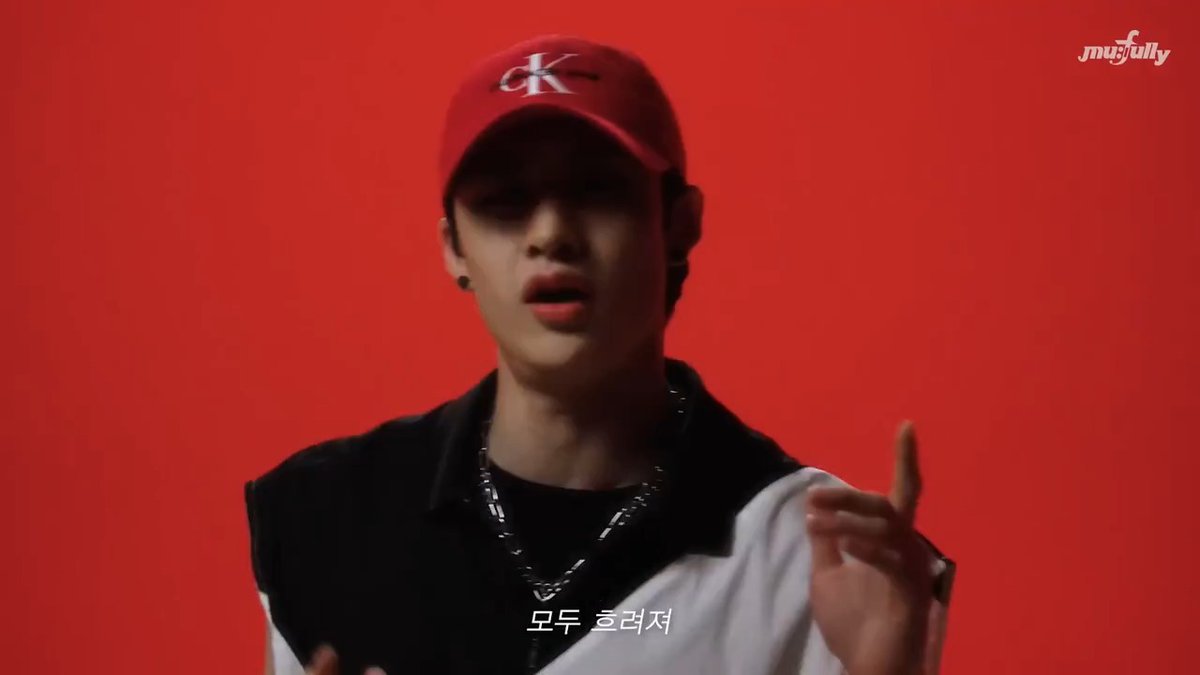 I vote for #StrayKids. 1 repost = 1 #2025MAMAVOTE