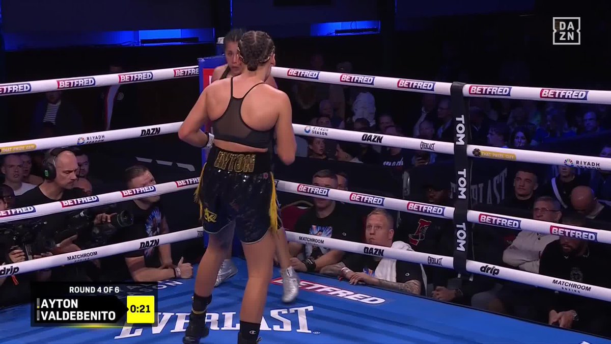 Tiah-Mai Ayton STOPS Laura Valdebenito in the fourth round ๐ #ConwayLiddard | Live NOW on DAZN