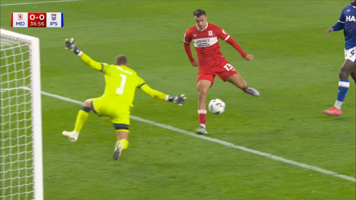 Now this is what you call END TO END FOOTBALL! 😨
