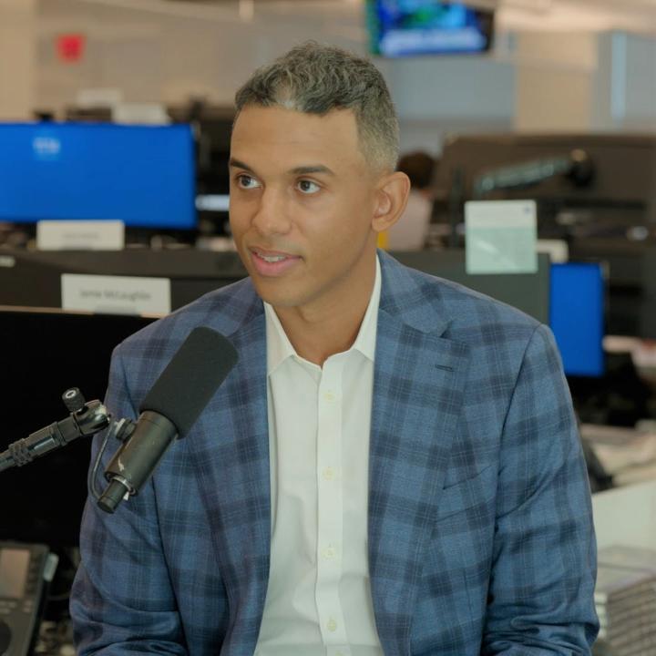 Retail stocks have been underperforming, but is it time for investors to take a second look? Mike Washington, equities sales trader with Global Banking & Markets, discusses on The Markets: