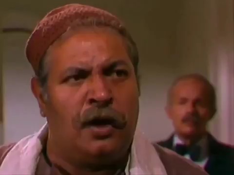 أول مرة اخد بالي من المشهد ده تحس إن يحيى الفخراني نفسه منبهر من أداء الفنان سيد عبد الكريم