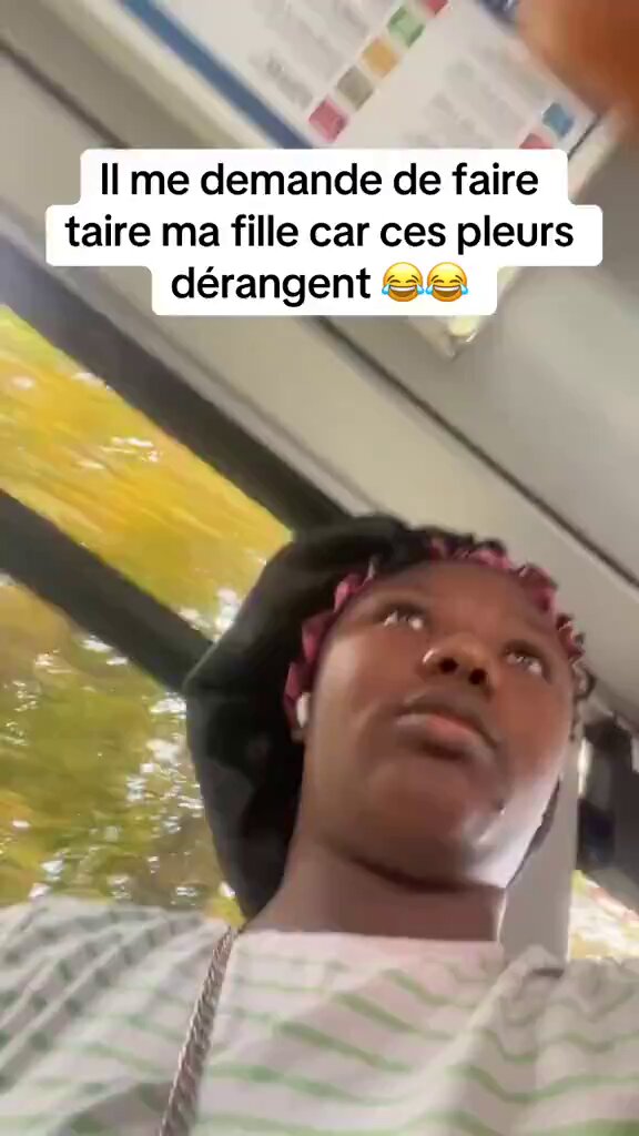 🇫🇷 Angers : Dans un bus, un homme demande à une mère de prendre son enfant dans ses bras pour le calmer. Elle lui répond : « Si cela vous gêne, sortez du bus. » Qu’en pensez-vous ?