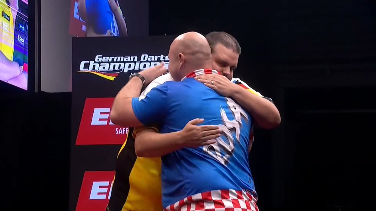 CLEMENS CRUISES THROUGH! 🇩🇪 Gabriel Clemens is back to winning ways on the Euro Tour! 🙌 The German Giant runs out a 6-2 winner against Croatian debutant Tomislav Rosandic to set up a tie against Dave Chisnall tomorrow! 📺 #ET14 | R1