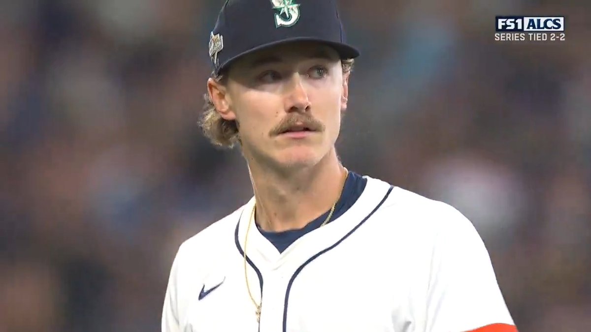 After a Vladimir Guerrero Jr. double, Bryce Miller gets a huge strikeout on a nasty sweeper 💪