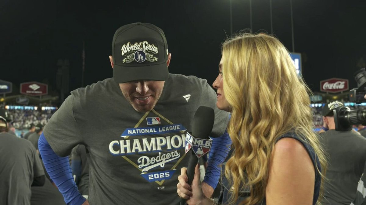 Freddie Freeman joins Abby Labar to talk about Dave Roberts, Shohei Ohtani and returning to the World Series.