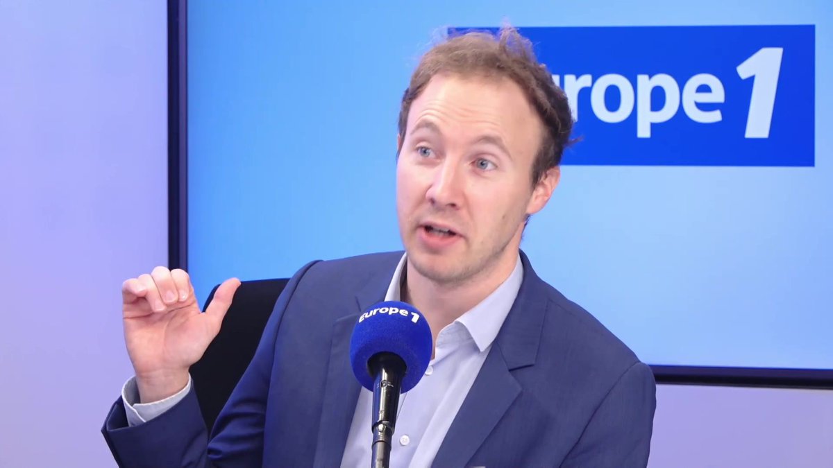 « Brigitte Macron le dit très bien : “Mon mari ne se retourne jamais !” Il ne se retourne jamais sur le passé, parce qu’il y verrait ses fautes et ses erreurs. Et ça, effectivement, cela ne fait pas partie de son logiciel. » Louis Hausalter avec Alexis de la Fléchère