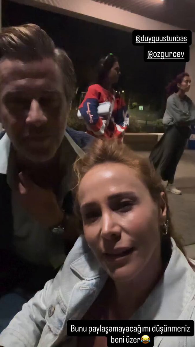 bugün hiç burçin özgür düeti dinleyecekmişim gibi uyanmamıştım