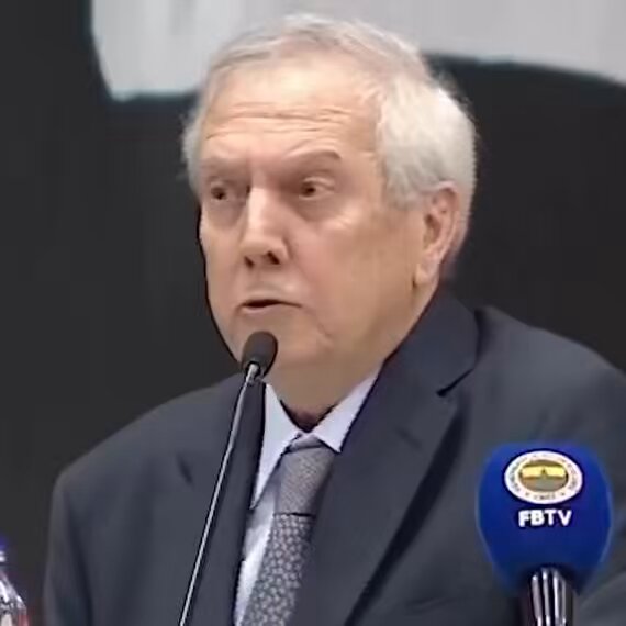 Aziz Yıldırım: "Çok iyi konuştun Ali. Hep içinde kalan Aziz Yıldırımı dışarıya vuruyorsun, yapma. Yanlış yapıyorsun. Fenerbahçe kötü olsun dediysem ben şerefsizim. Bunu bizi ima ederek söyleyenler şerefsizdir."