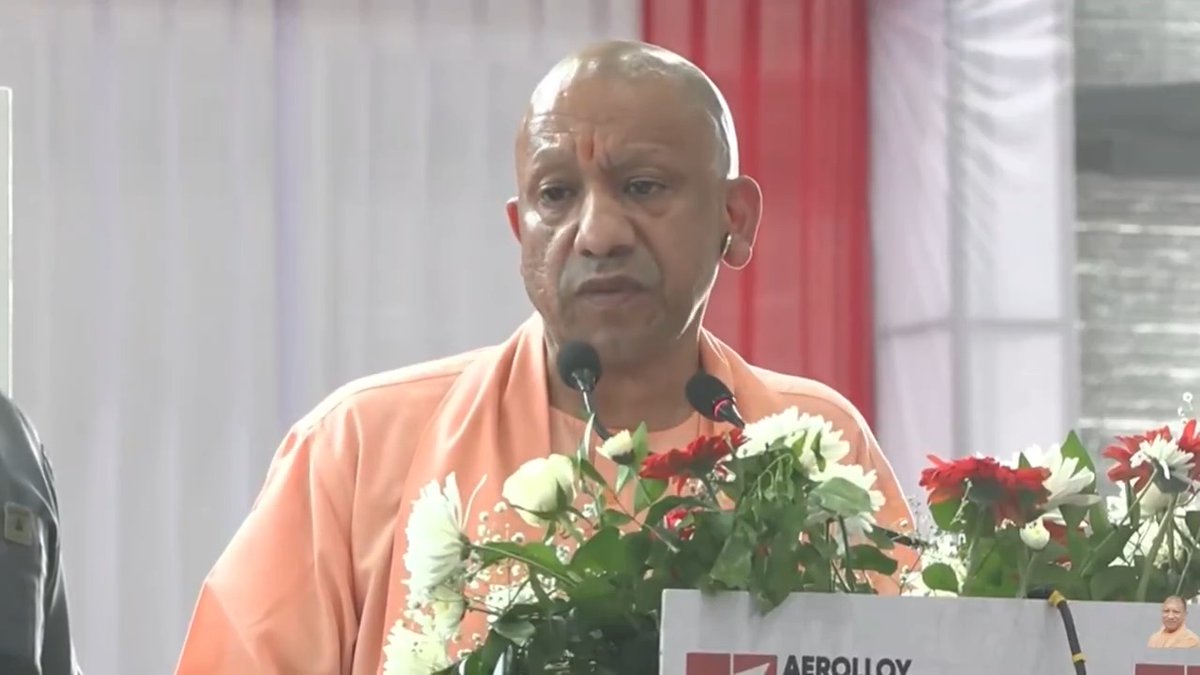 रक्षा आवश्यकताओं की पूर्ति 'आत्मनिर्भर भारत' के साथ ही देश की 'ब्रेन ड्रेन' की समस्या के समाधान का भी एक सशक्त माध्यम बना है...