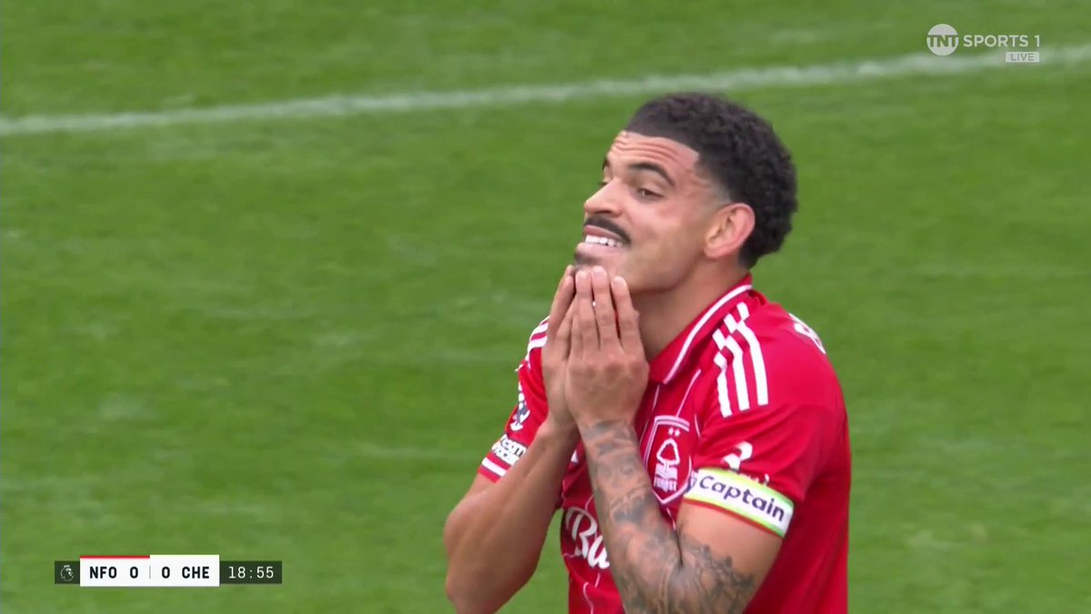 Morgan Gibbs-White so nearly had Nottingham Forest 1-0 up after a Chelsea defensive mistake 🫣 It remains 0-0 at half-time... TNT Sports &amp; discovery+ UK