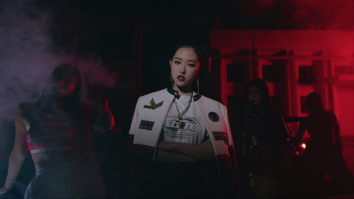 5 years ago today, LOONA released their 3rd Mini Album ‘[12:00]’ with title track ‘Why Not?’