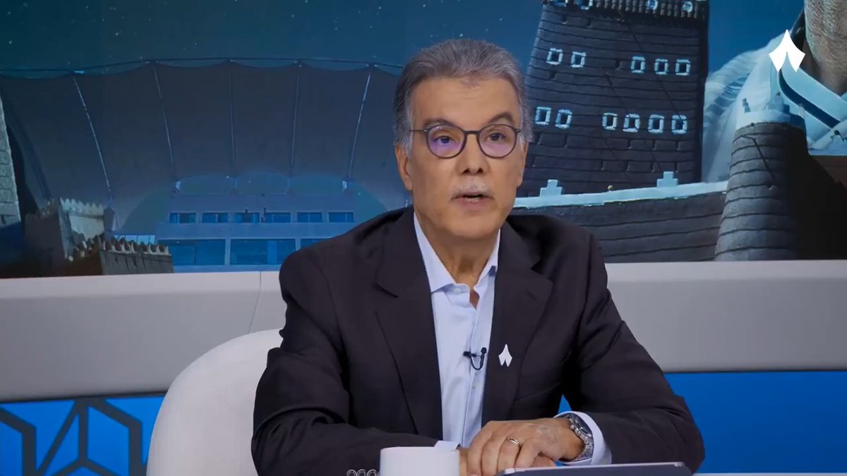 «المفترض أن الأهلي بعد فوزه في النخبة ينافس على الدوري، لكن إذا مرت ثلاث سنوات ولم يتمكن من المنافسة فالمشكلة في المدرب.» مُحلّل «ثمانية» Tarak Dhiab - طارق ذياب 🎙️ #دوري_روشن_السعودي