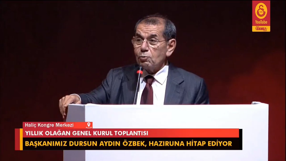 Dursun Özbek: "Bu arada burada altyapı konuşulurken; Fenerbahçe ile U16 ve U17 takımlarımız maç yaptı bugün. U16 takımımız 3-1, U17 takımımız da 5-1 yendi. Bunlar da altyapının sonuçları."