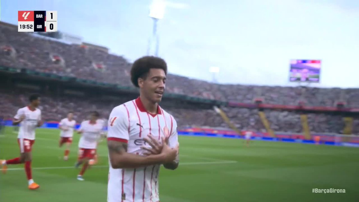 AXEL WITSEL WITH A BICYCLE KICK TO EQUALIZE VS. BARCA 😱