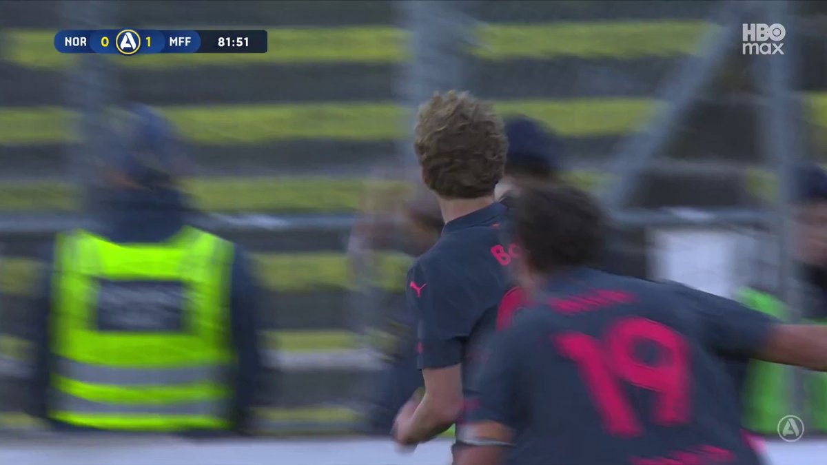 2-0 MFF! Hugo Bolin ökar på ledningen med en högoktanig styrning på Adrian Skogmars skott 🔵 📲 Se matchen på HBO Max