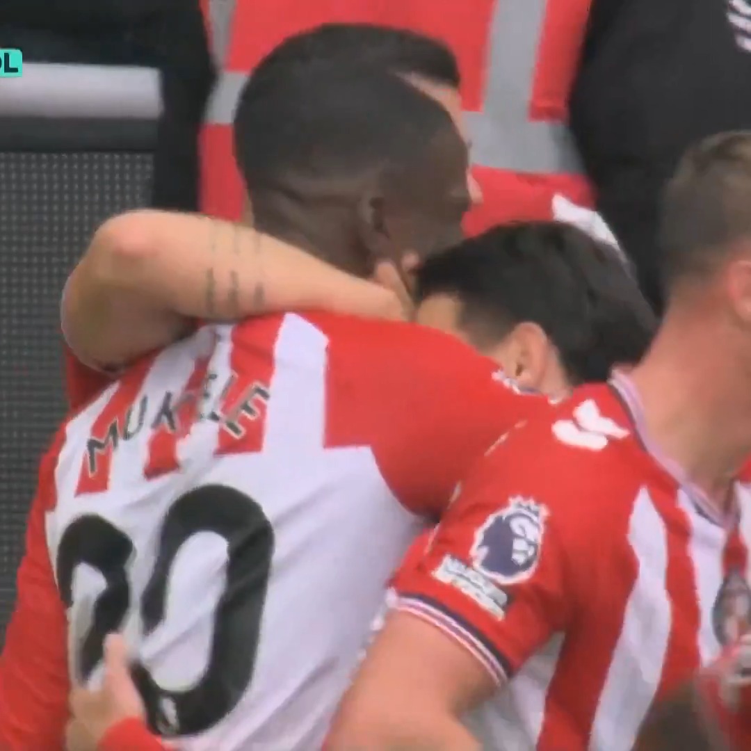 A simply sensational team goal by Sunderland. 🔥