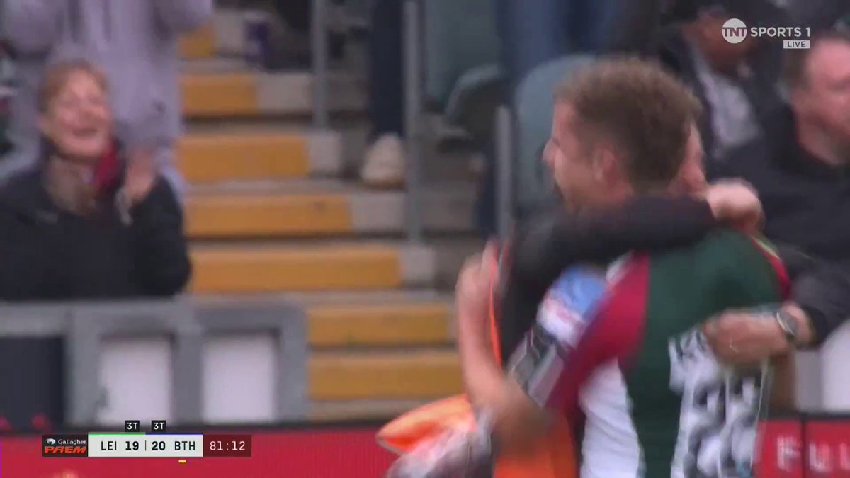 Just listen to that roar 🔊 Billy Searle's game-winning penalty ends Bath Rugby's unbeaten start to the season and hands Leicester Tigers victory 🎇 📺 TNT Sports &amp; discovery+ UK