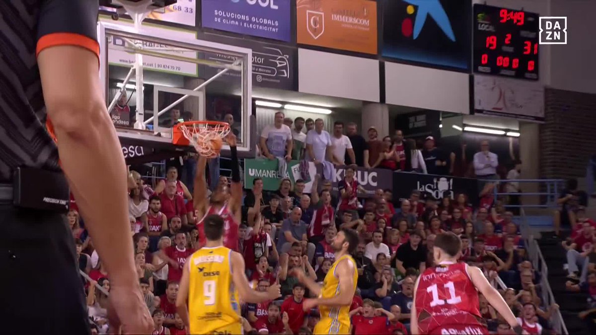 EN EL Kids&Us Manresa SE DESATA EL 'KAO' 🔥 KAODIRICHI AKOBUNDU-EHIOGU MERECE PAGAR UNA ENTRADA 🙌🏻 #LigaEndesaxDAZN 🏀