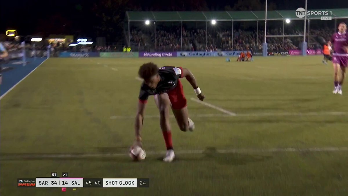 Jamie George and Ben Earl audition for places in the backline with brilliant passes to put away Noah Caluori for another 👌 Saracens Rugby Club are putting on a show! 📺 @TNTSports &amp; @DiscoveryplusUK