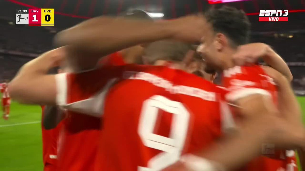 🇩🇪😮💨 El cabezazo de HARRY KANE vs. Borussia Dortmund, para el 1-0 en el clásico alemán. Ya suma ¡22 GOLES! en 14 PARTIDOS esta temporada, entre club y selección. 🤯