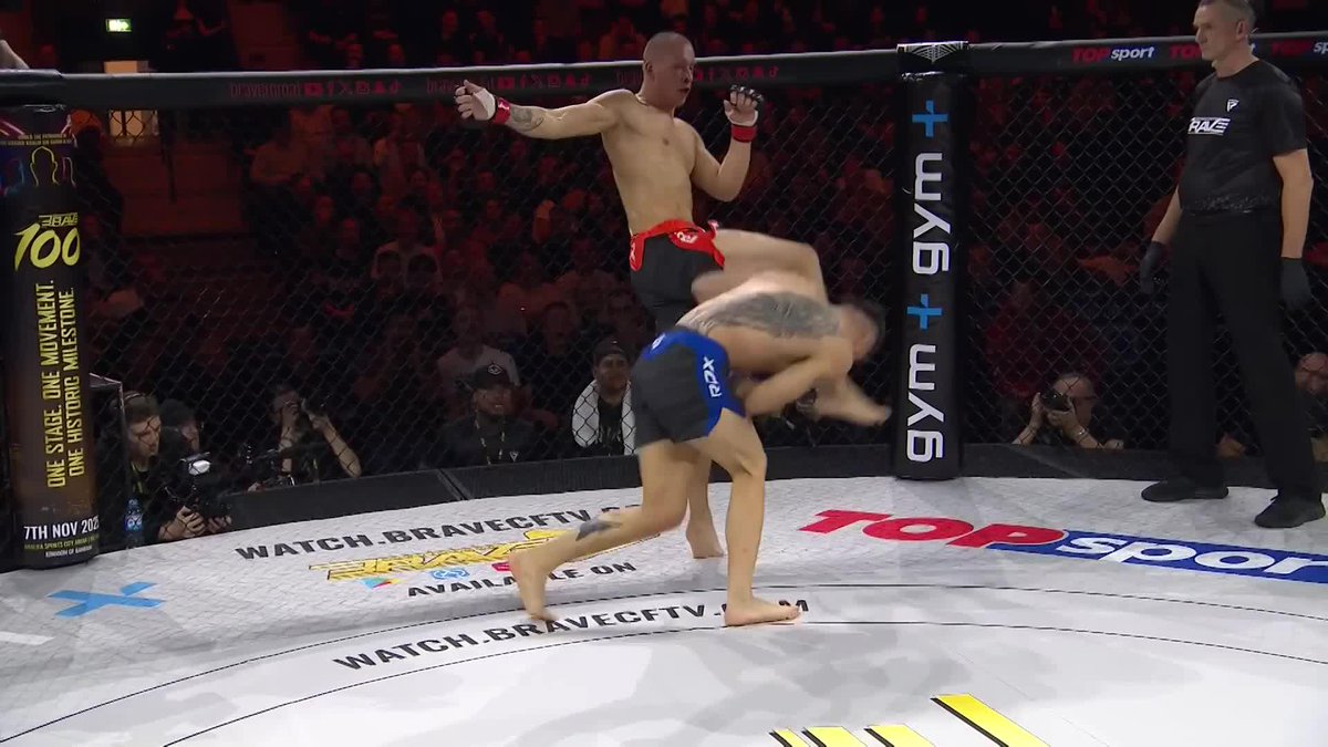 SENSATIONAL HEAD KICK KO🤯 Take a bow, Ričards Ozols!👏🏻 #BRAVECF99 #Lithuania #UTMA