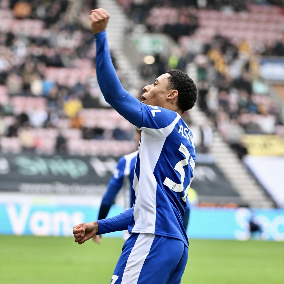Asamoah Jr’s decisive first league goal of the season! 😤 #wafc 🔵⚪️