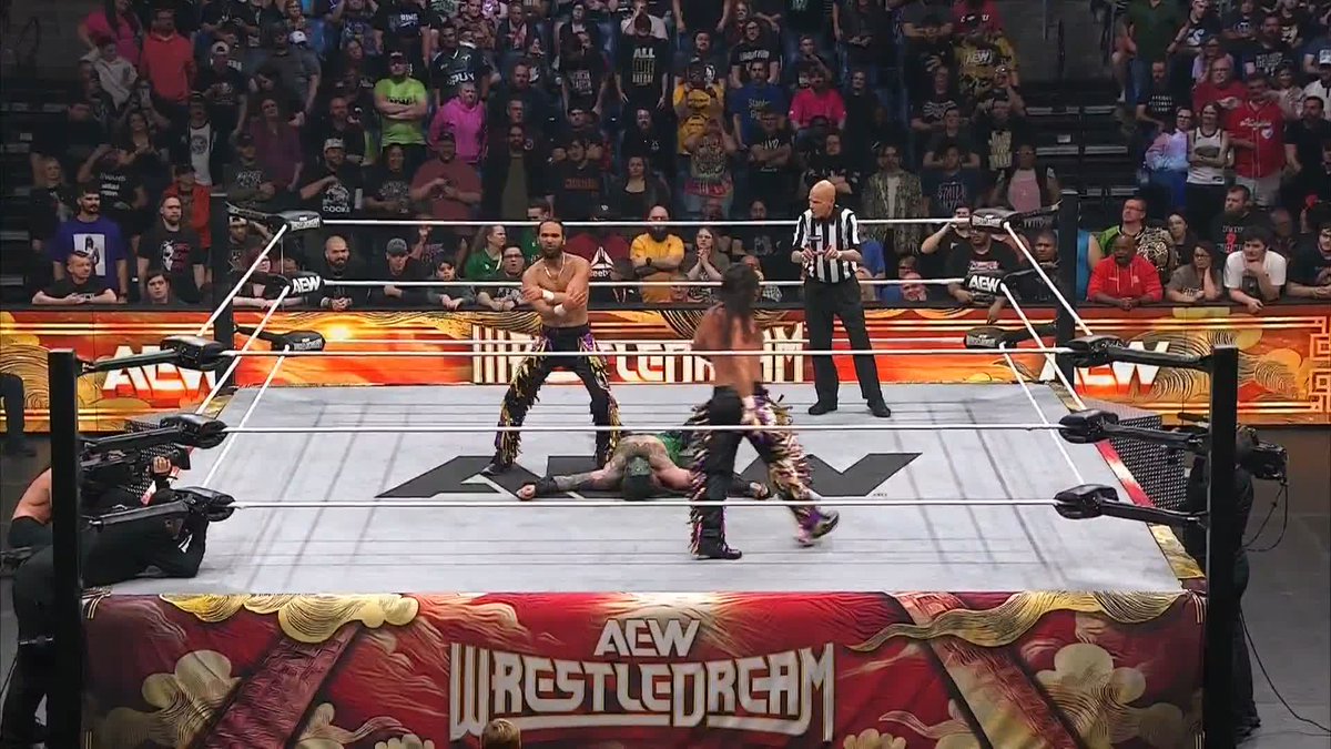 Unreal athleticism from @Luchasaurus and Jack Perry! Watch #AEWWrestleDream on HBO Max PPV