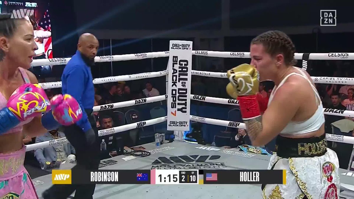 Desley Robinson HURTS Logan Holler with a BIG left hand 👊 #Prospects16 | Live NOW on DAZN