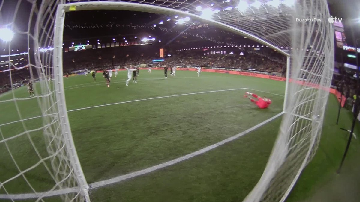 Anders Dreyer unleashes a ROCKET 🚀 (via Major League Soccer)